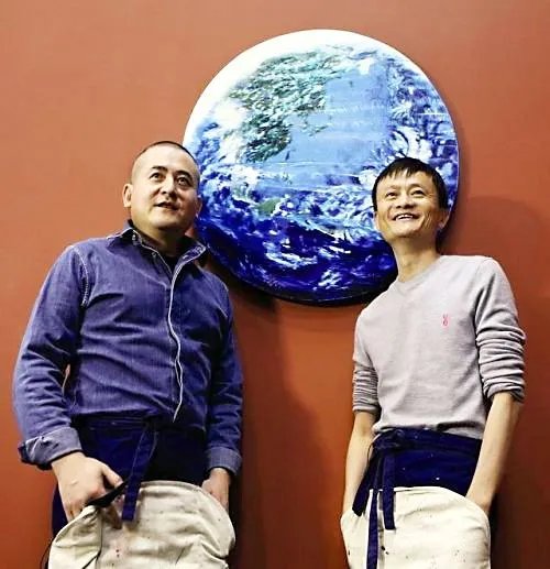 马云的第一幅油画作品《桃花源》是什么样