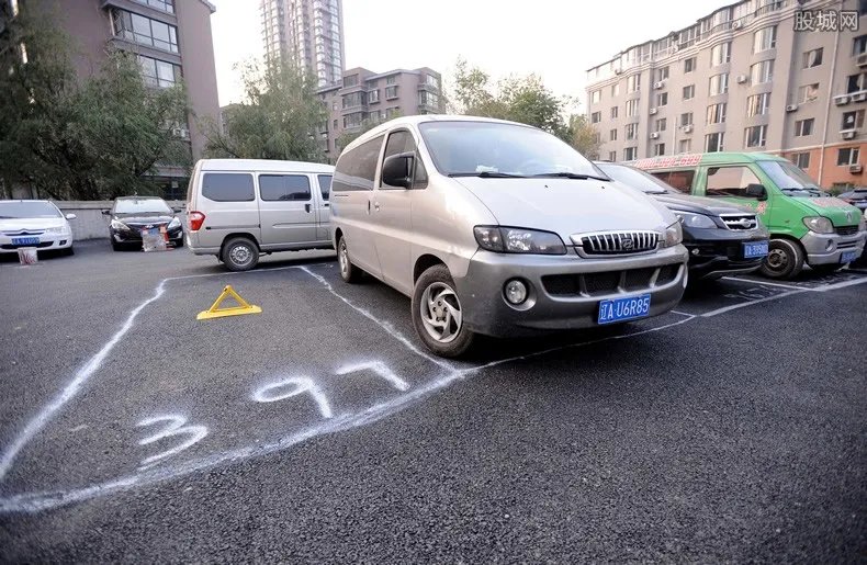 天价停车位138万 天价车位能抵得上三线城市两套房