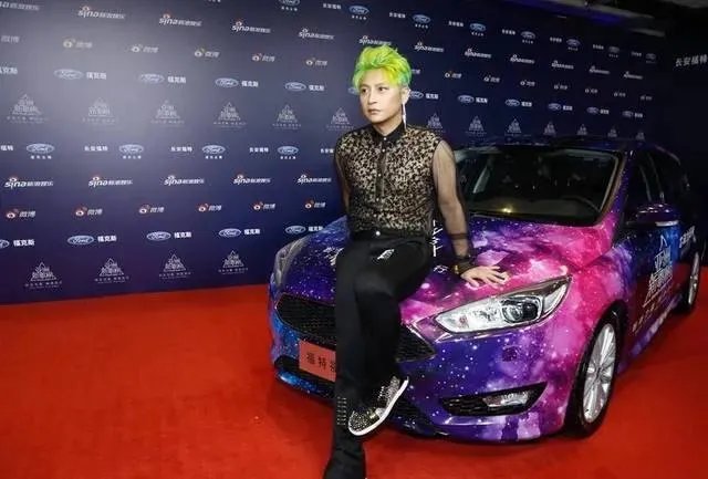 吴奇隆酒后情绪失控大哭,因为什么呢?
