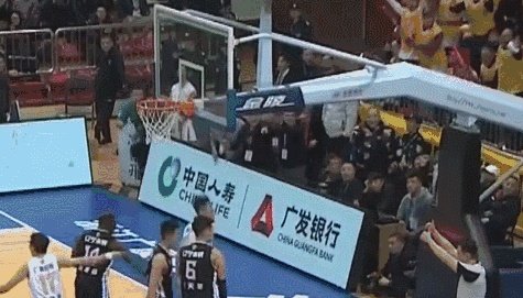 辽宁男篮客场取胜广厦队,赛后球迷再发冲突,你对此怎么看?
