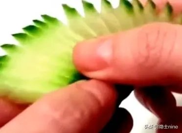 菜肴围边如何制作？