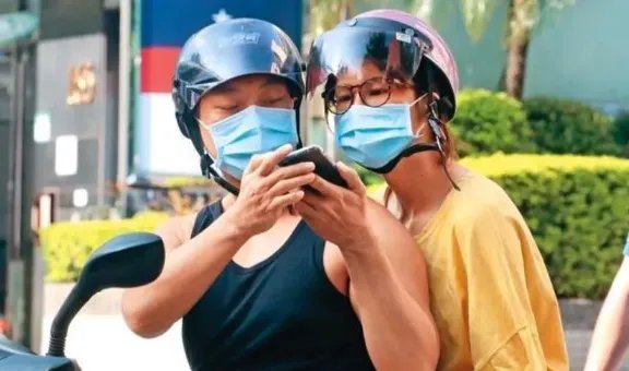 台湾演员曾沛慈恋情曝光,男友的身材一般,她的男友是谁呢?