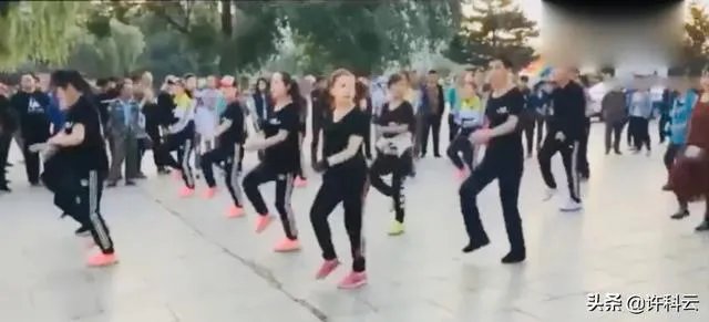 广场舞的步伐有规律和规定吗?