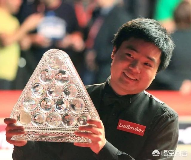 2019世锦赛,奥沙利文首轮出局,谁最高兴,亨德利?塞尔比?丁俊晖?
