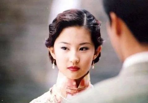 刘亦菲刘诗诗为什么十五岁能上大学