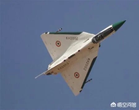 j7和f4战斗机