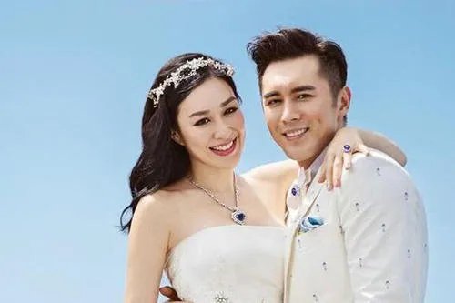 张伦硕颜值担当,为什么和比自己大很多的钟丽缇恋爱?