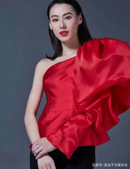 王俪桥是李嘉诚唯一的儿媳,梁洛施连生3子为何没能嫁入豪门?