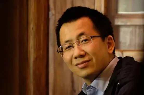 张一鸣身价594亿美元超马化腾,他为何能一跃成为中国互联网首富?
