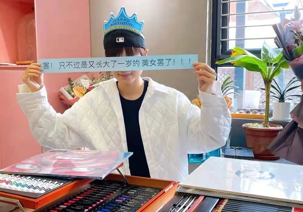 李宇春过生日喝醪糟,你知道过生日传统上要吃哪些东西吗?