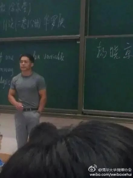 杨幂大伯是什么来头?为什么突然火了?