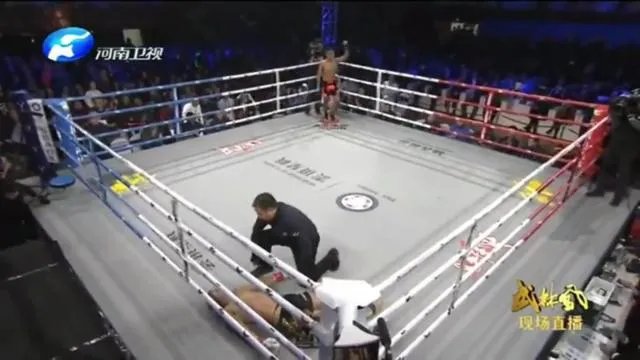 一龙惨遭西提猜KO,中华武林是否已无人可敌这位泰拳王?