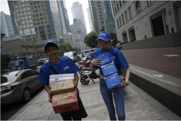 快递员育儿嫂也能评职称，评上职称是因为业绩能力突出吗？