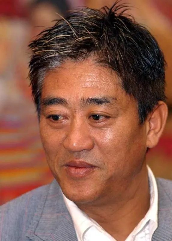 曾飞跃黄河为祖国献礼,真正的爱国艺人柯受良经历了啥?