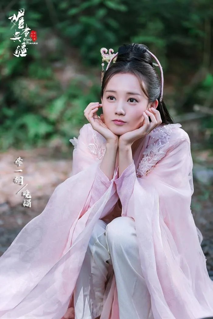 于正为什么捧李一桐 深扒李一桐后面的大佬 李一桐真正的老公是谁