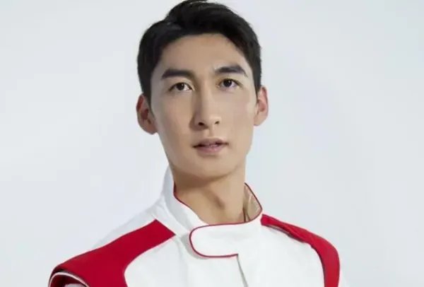 杨倩用心形手巾代表首金加油被武大靖说成抹布,他还有过哪些直男表现?