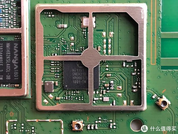 免布线畅享自由:华为4G路由2 全4G无线路由 拆解测评