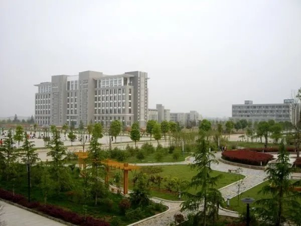 铜陵学院的校内环境是怎样的?学习氛围舒适度又如何?
