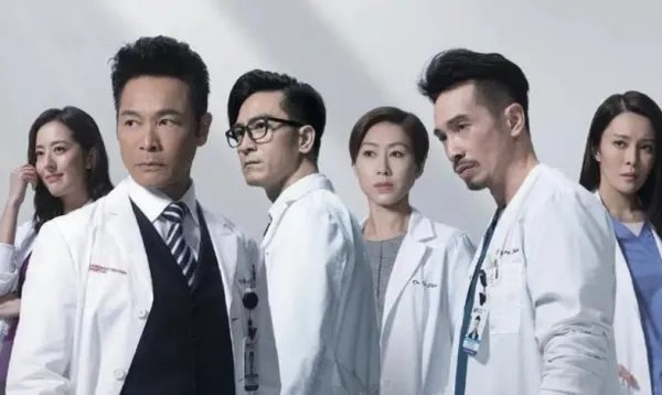 马国明陈豪胡定欣出席白色强人2宣传会,如何评价这部医疗类的职场群像剧?