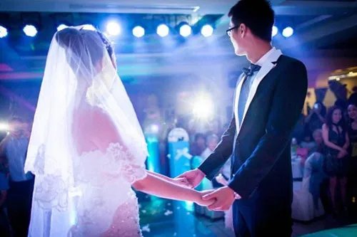 结婚时放的歌曲大全 2018结婚新郎唱什么歌