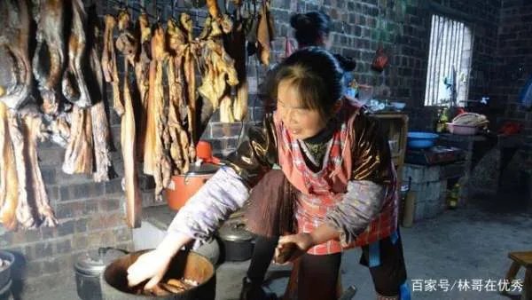 为报陌生大姐一饭之恩，亿万富豪苦寻20年，最后怎样了？