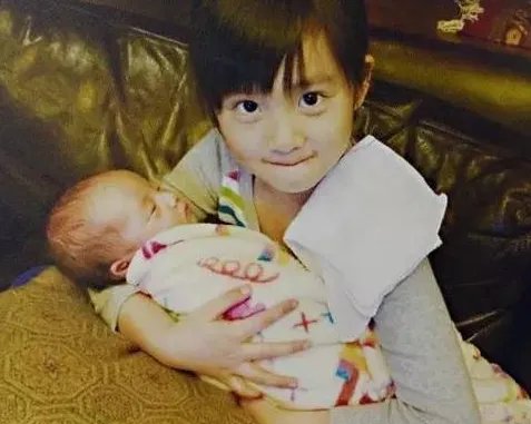 黄磊孙莉二胎女儿首曝光 黄磊二女儿什么时候出生的