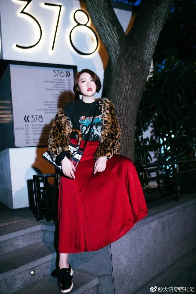 身材肥胖的人如何穿衣服显气质?