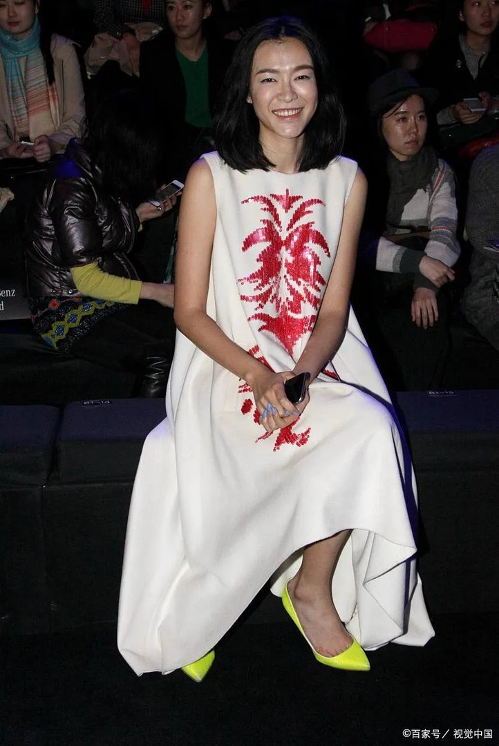 程莉莎热舞见老公来了赶紧穿衣服,他们夫妻关系怎么样?