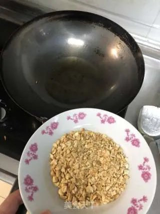 花生辣椒油——下饭拌面超赞