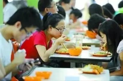 为什么大学食堂会出一些很怪的菜？
