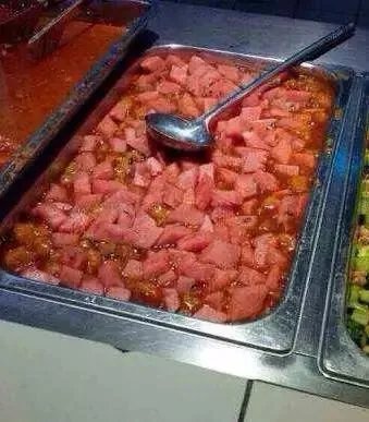 为什么大学食堂会出一些很怪的菜？