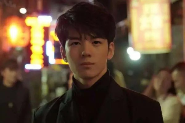 艺人仝卓高考成绩无效,他的未来该何去何从?