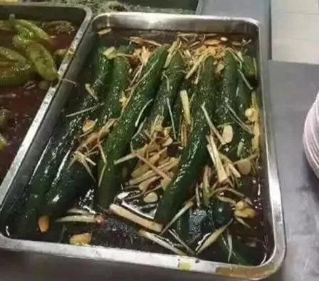 为什么大学食堂会出一些很怪的菜？