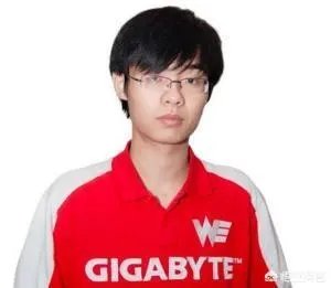 你心目中最强的LOL战队可以由哪些人组成？