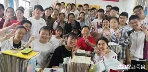 走出高考考场时,你想到的第一件事是什么?
