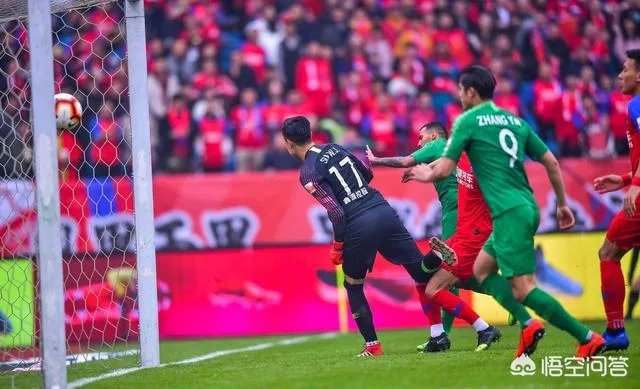 张玉宁世界波攻入中超首球，2019赛季中超他有可能成为新的本土射手王吗？