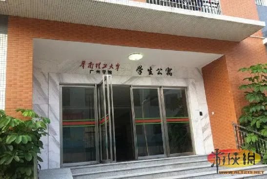 大学男生文艺范寝室爆红 引得女生想住男生宿舍