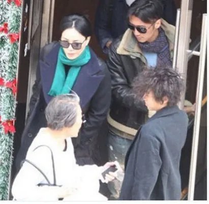 谢霆锋跟王菲复合是真的吗？