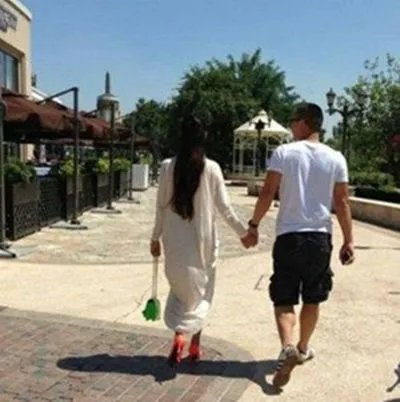 爱戴老公个人资料曝光 一家三口的幸福生活