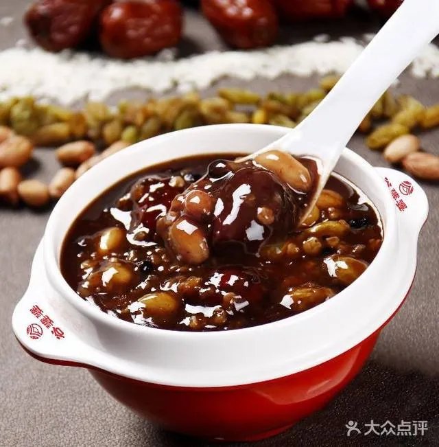 一个人摆摊做甜品什么甜品好做?