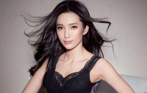 47岁的李冰冰与小16岁的男友许文楠近况如何?