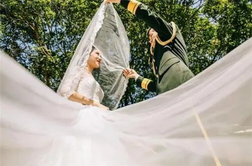 前女友要结婚了我该说什么 前女友结婚该不该去