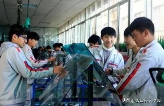 男生学什么技术有前途?