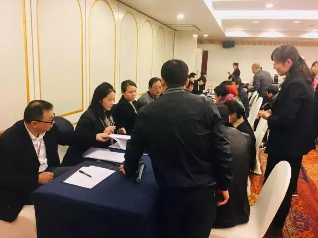 年末最后一次狂欢 荣欣装潢2017年终庆圆满落幕