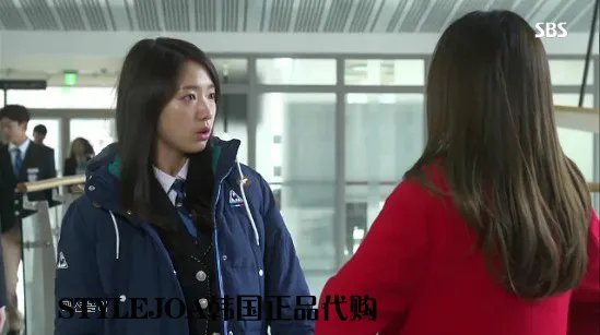 继承者们第19集女主角穿的法国金鸡是什么型号的