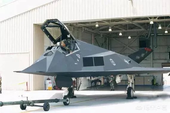 F-117隐形战斗机为什么退役了?