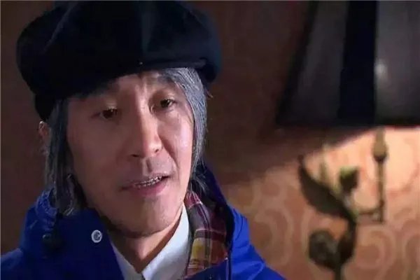 朱茵放下20年的仇恨嫁给黄贯中,周星驰曾后悔过吗?