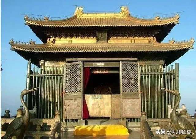 历史上的武当山金顶究竟是什么做的?有什么来历?