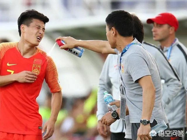 里皮直言:武磊不会出战与韩国队的比赛,但是肯定会踢淘汰赛。你认为他该带伤坚持吗?