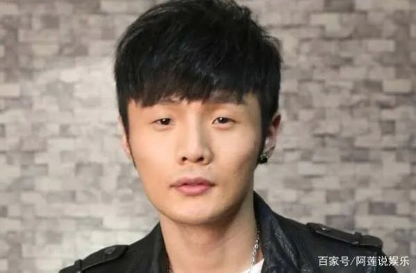 有种“整容”叫结婚一年，杨丞琳丝毫未变，李荣浩变得怎么样？